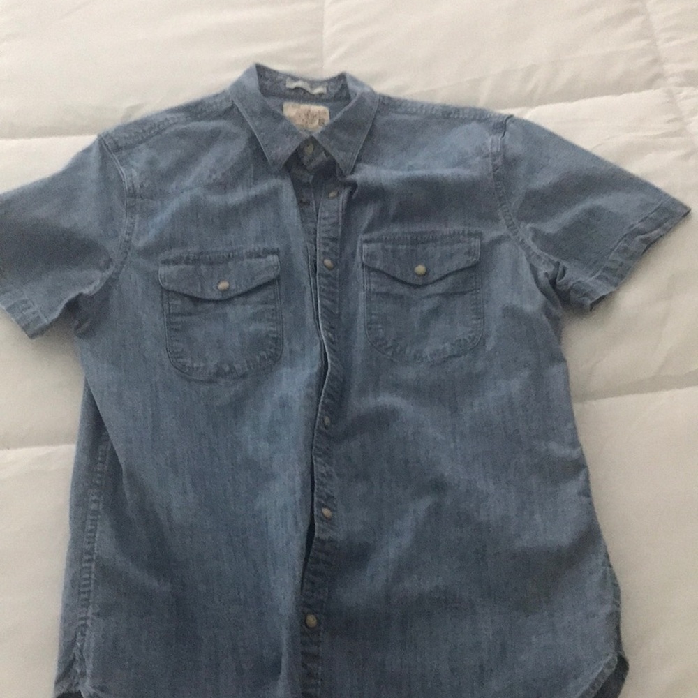 Denim short sleeve shirt